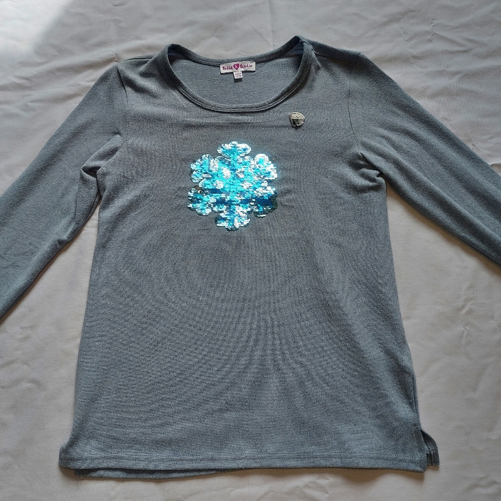 NWOT Girls XL Bella Birdy gray shirt with reversible snowflake sequins